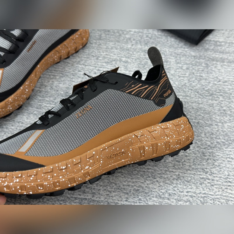 Zzegna傑尼亞新款 聯(lián)名款Xnorda 低幫運(yùn)動(dòng)跑鞋 官網(wǎng)同步發(fā)售 此款輕便