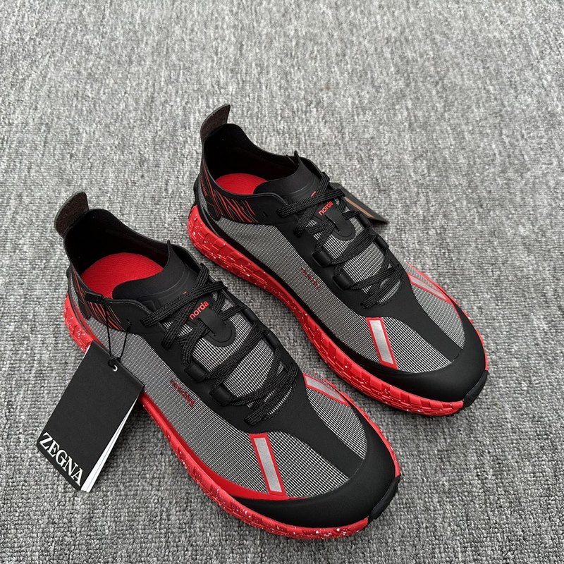 Zzegna 傑尼亞聯名款Xnorda 運動跑鞋 這款運動跑鞋上腳透氣性超好，這