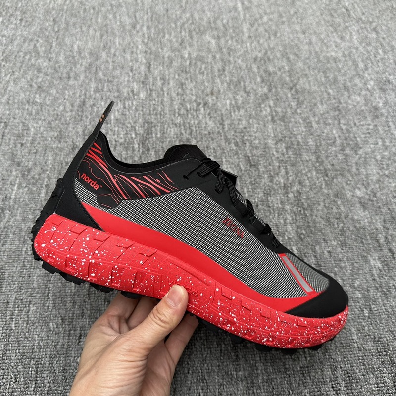 Zzegna 傑尼亞聯名款Xnorda 運動跑鞋 這款運動跑鞋上腳透氣性超好，這