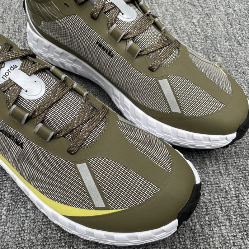 Zzegna 傑尼亞聯名款Xnorda 運動跑鞋 這款運動跑鞋上腳透氣性超好，這