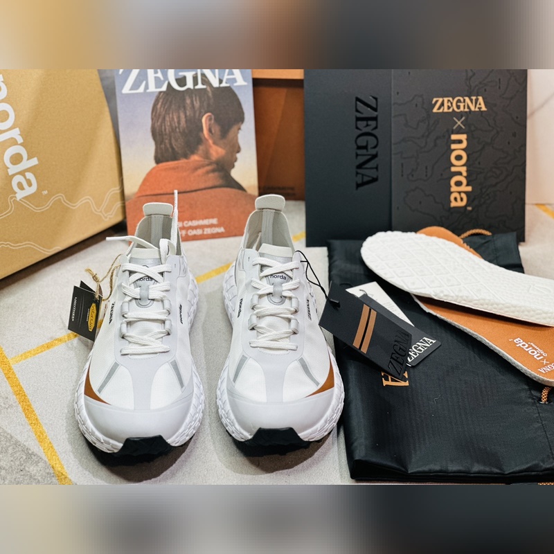 5159Z-BVI版型和産品細節：麂皮，牛皮革撞搭再生尼龍面料，領口加貼高彈記憶