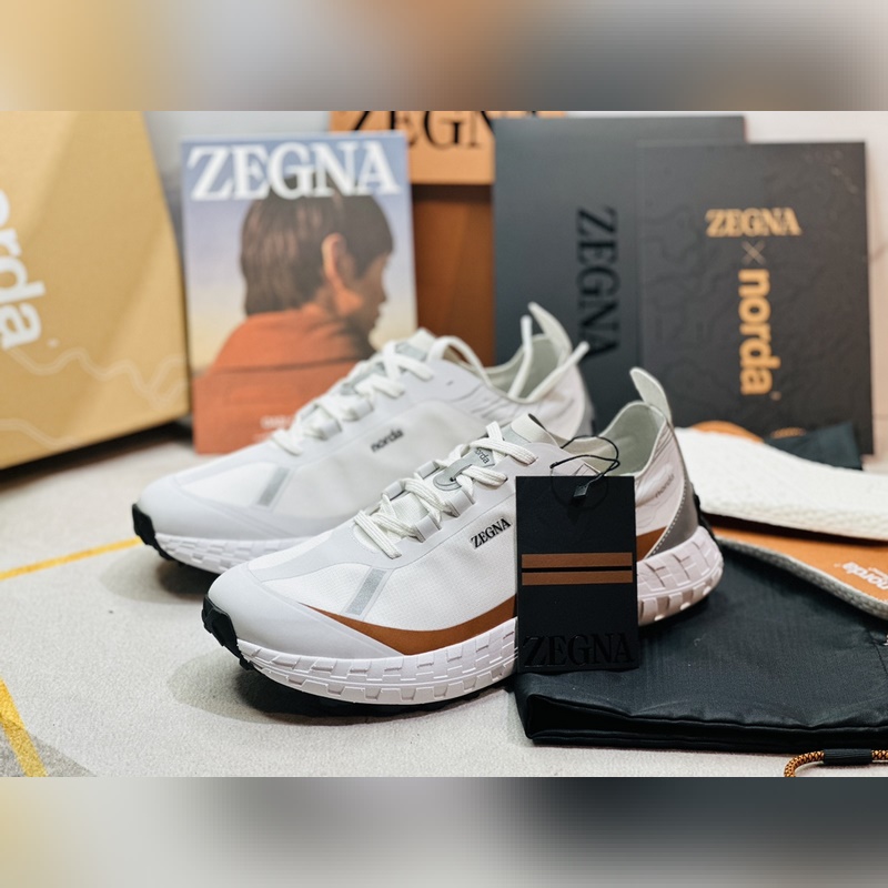 5159Z-BVI版型和産品細節：麂皮，牛皮革撞搭再生尼龍面料，領口加貼高彈記憶