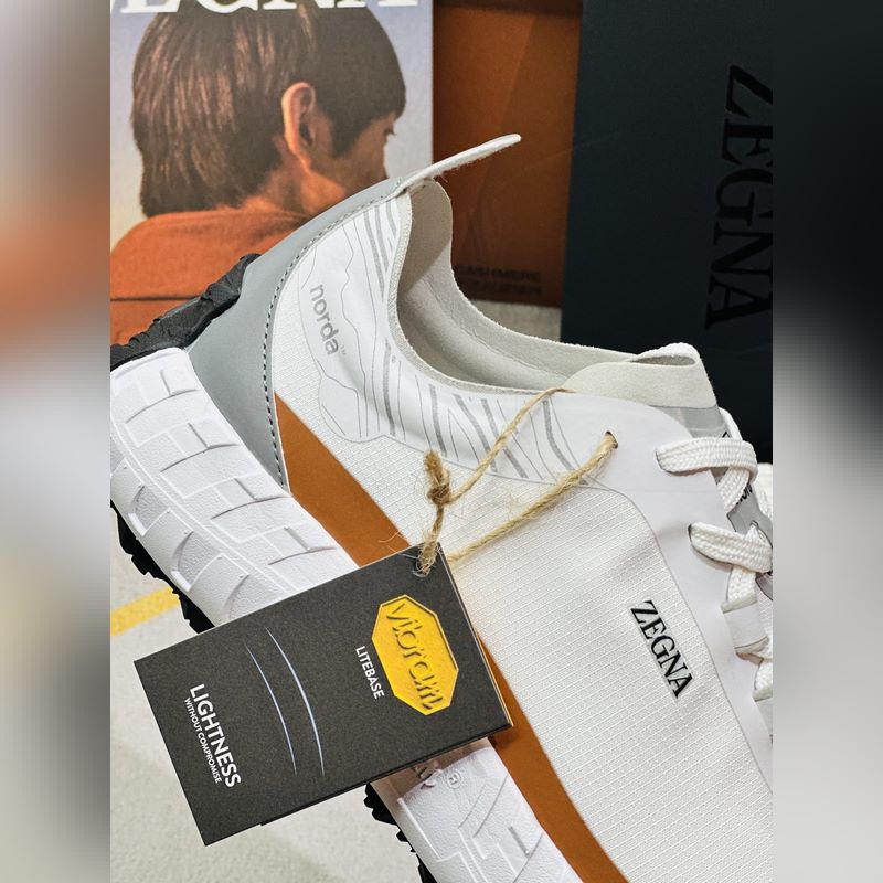 5159Z-BVI版型和産品細節：麂皮，牛皮革撞搭再生尼龍面料，領口加貼高彈記憶