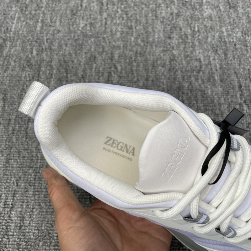 Zzegna 傑尼亞 運動科技跑鞋 這款運動跑鞋以再生尼龍制成，踐行傑尼亞對實現