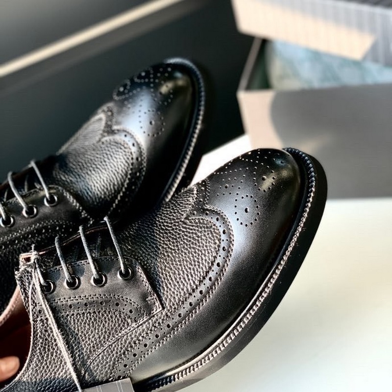 zg傑尼亞系帶布洛克男士輕質皮鞋，Zzegna進口牛皮雕花德比鞋。鞋子采用拼接牛