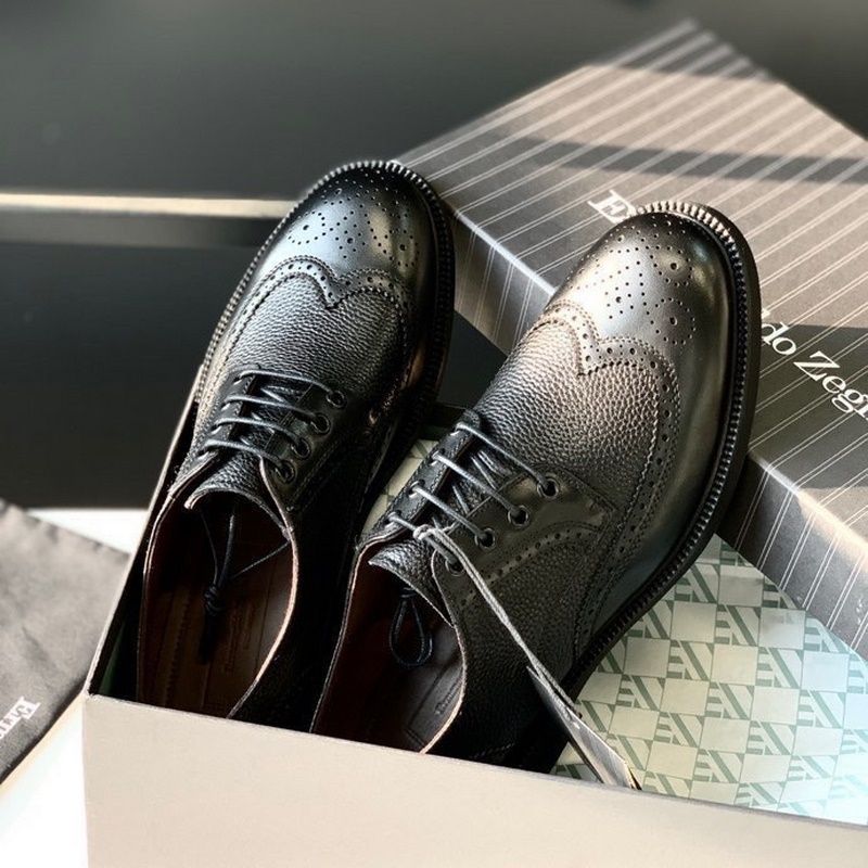 zg傑尼亞系帶布洛克男士輕質皮鞋，Zzegna進口牛皮雕花德比鞋。鞋子采用拼接牛