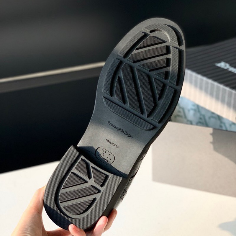 zg傑尼亞系帶布洛克男士輕質皮鞋，Zzegna進口牛皮雕花德比鞋。鞋子采用拼接牛