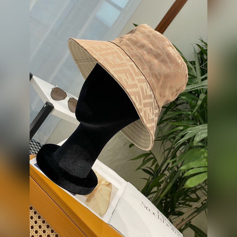 FENDI芬迪春夏新款緞面面料雙F老花漁夫帽 極簡(jiǎn)高級(jí)風(fēng)，網(wǎng)紅時(shí)尚達(dá)人的潮搭單品