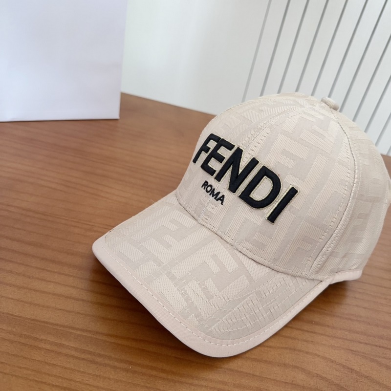 FENDI芬迪 老花系列棒球帽 經(jīng)典FF中古單品，氣質(zhì)穿搭單品，質(zhì)量杠杠