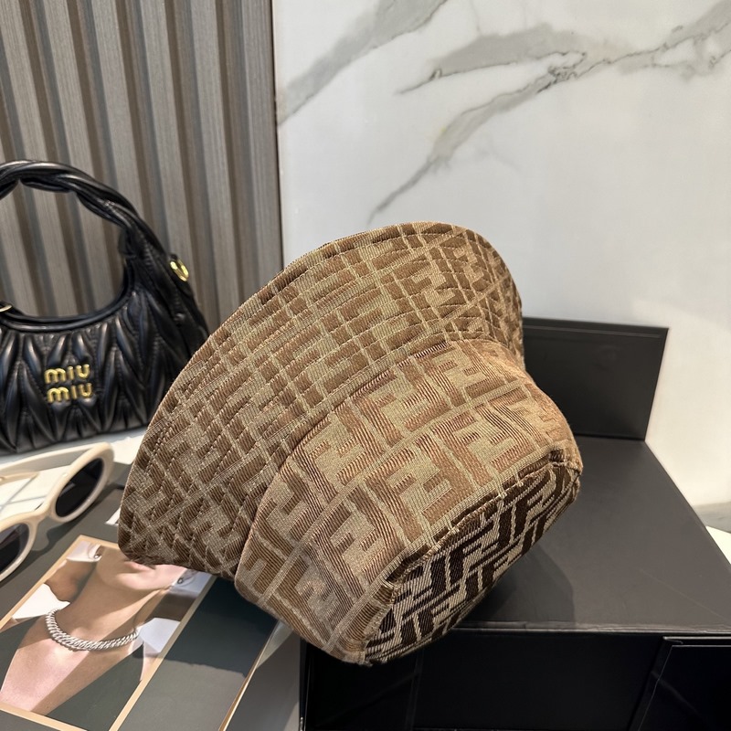 FENDI 芬迪 老花字母漁夫帽，FD的老花漁夫帽真的很洋氣，超火爆的漁夫帽，看