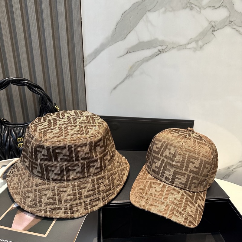 FENDI 芬迪 老花字母漁夫帽，FD的老花漁夫帽真的很洋氣，超火爆的漁夫帽，看