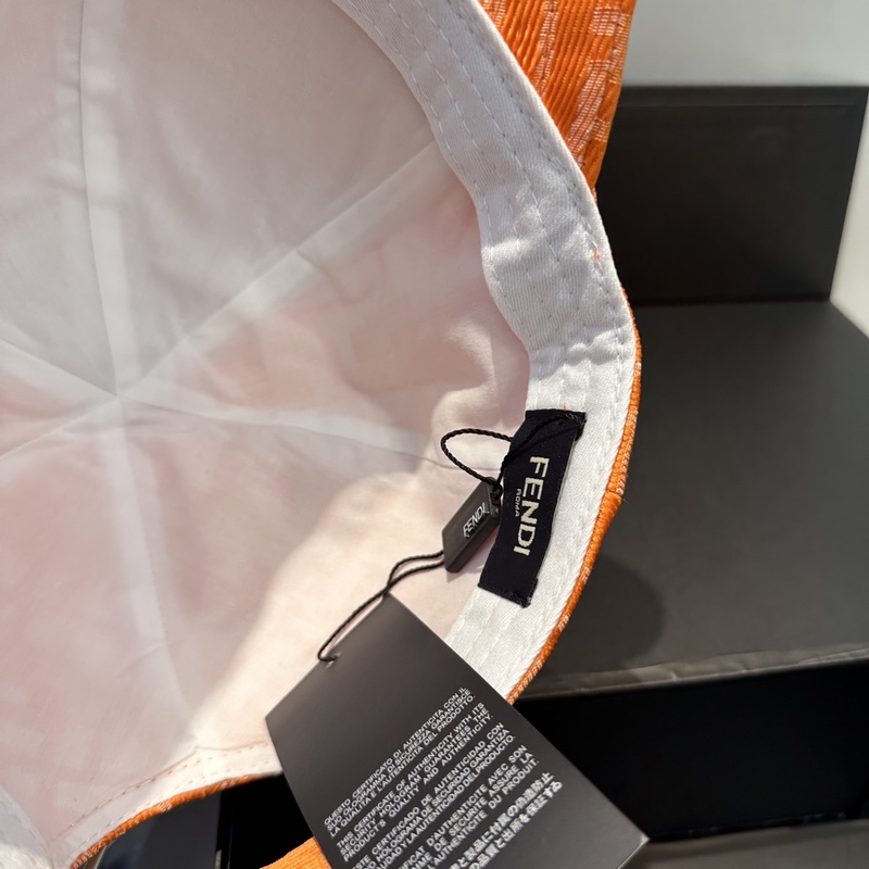 FENDI 芬迪 老花字母棒球帽 FD的老花漁夫帽真的很洋氣，超火爆的漁夫帽，看