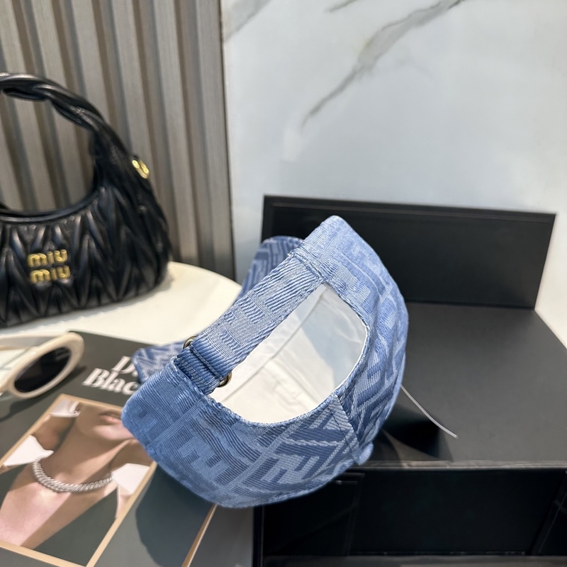 FENDI 芬迪 老花字母棒球帽 FD的老花漁夫帽真的很洋氣，超火爆的漁夫帽，看