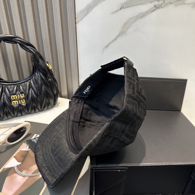 FENDI 芬迪 老花字母棒球帽 FD的老花漁夫帽真的很洋氣，超火爆的漁夫帽，看