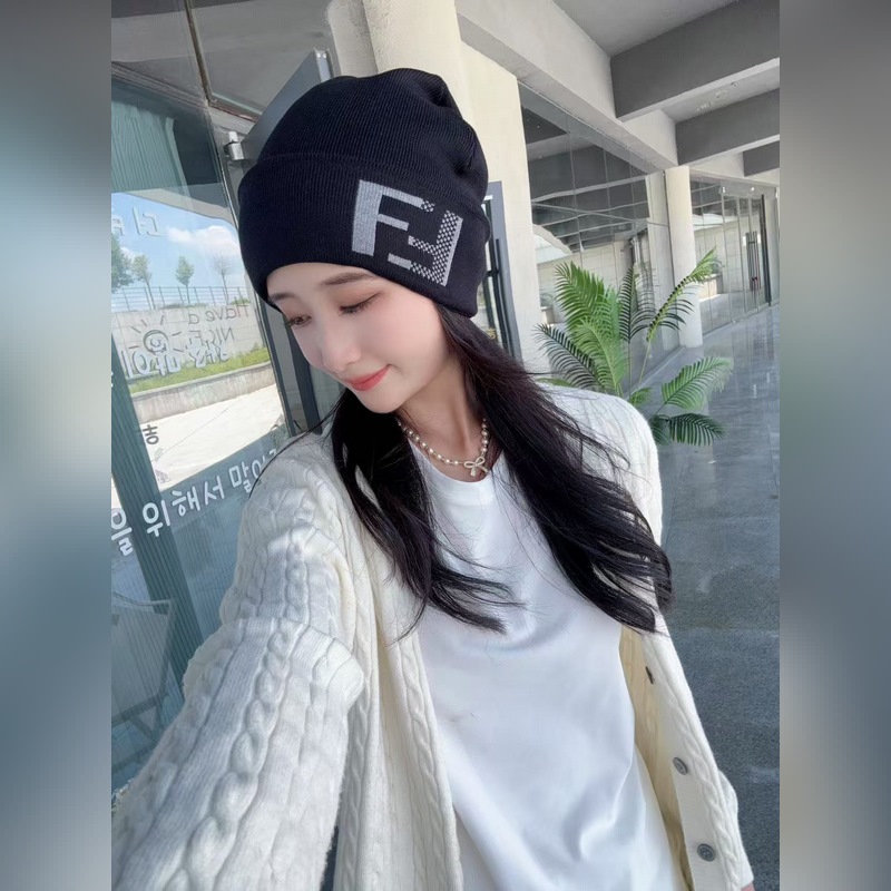 FENDI官網品質芬迪秋冬網紅時尚博主推薦款針織帽，藏著不動聲色的高級感，每一處