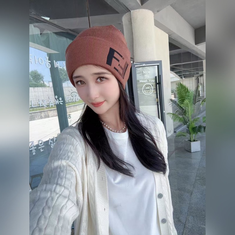 FENDI官網品質芬迪秋冬網紅時尚博主推薦款針織帽，藏著不動聲色的高級感，每一處