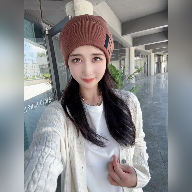 FENDI官網品質芬迪秋冬網紅時尚博主推薦款針織帽，藏著不動聲色的高級感，每一處