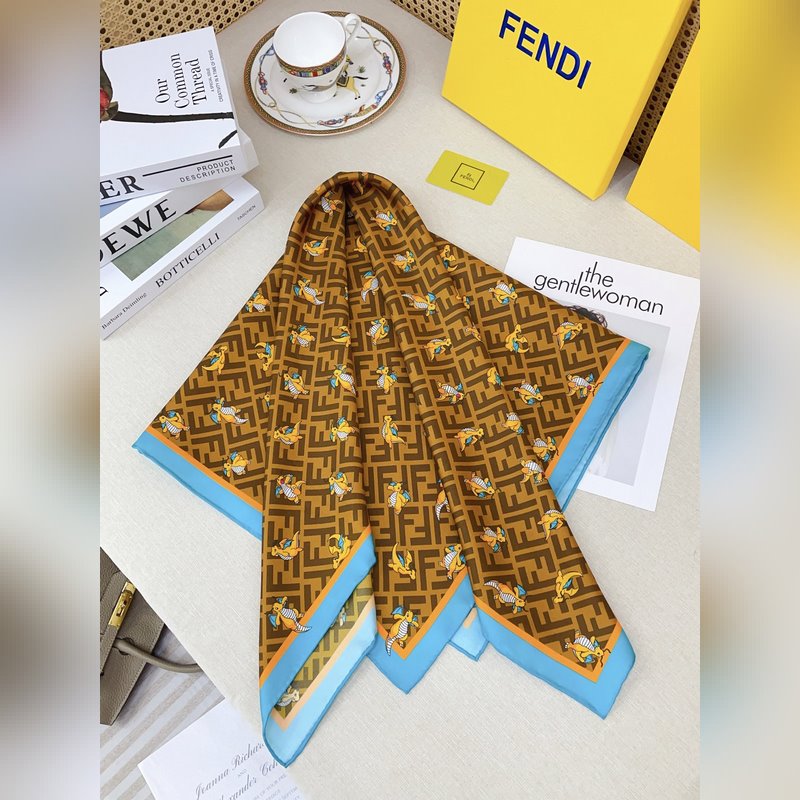 [16姆米 單面]Fendi最新的專櫃主打款[小飛龍 90]真絲小方巾 度假及日