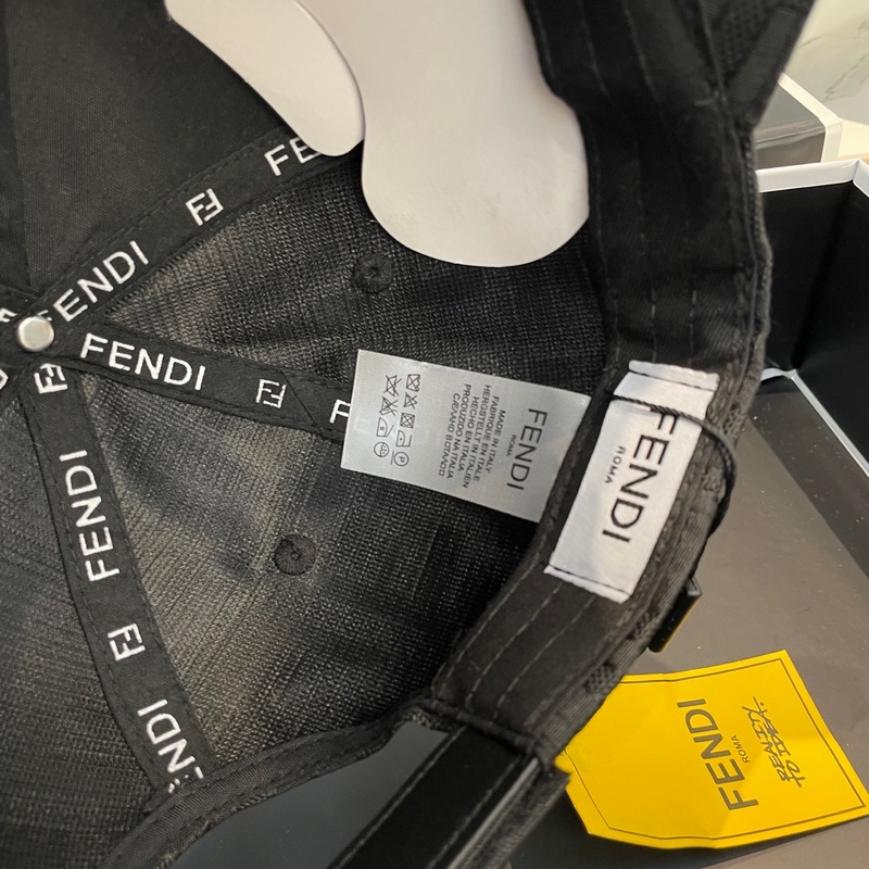 FENDI芬迪 老花系列棒球帽 經典FF中古單品，氣質穿搭單品，質量杠杠