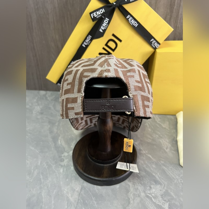 Fendi 原版定制 經典款棒球帽 專櫃常年熱賣款 口碑極佳 提花帆布料 輕盈透