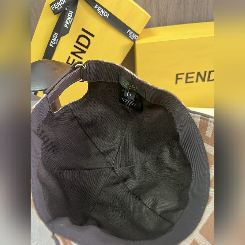 Fendi 原版定制 經典款棒球帽 專櫃常年熱賣款 口碑極佳 提花帆布料 輕盈透