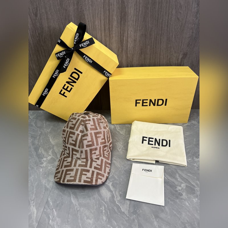 Fendi 原版定制 經典款棒球帽 專櫃常年熱賣款 口碑極佳 提花帆布料 輕盈透