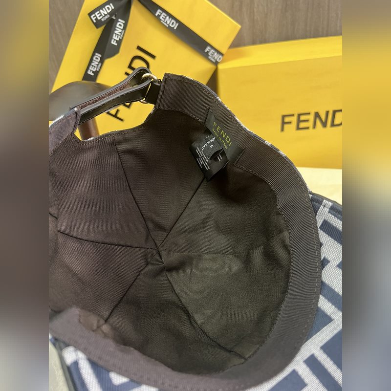 Fendi 原版定制 經典款棒球帽 專櫃常年熱賣款 口碑極佳 提花帆布料 輕盈透