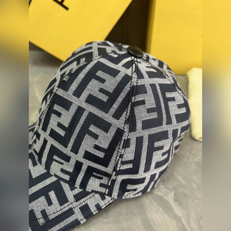 Fendi 原版定制 經典款棒球帽 專櫃常年熱賣款 口碑極佳 提花帆布料 輕盈透