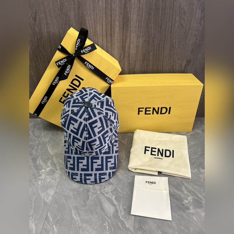 Fendi 原版定制 經(jīng)典款棒球帽 專(zhuān)櫃常年熱賣(mài)款 口碑極佳 提花帆布料 輕盈透