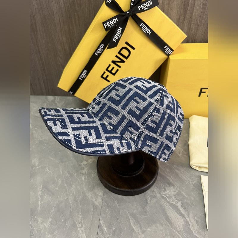 Fendi 原版定制 經(jīng)典款棒球帽 專(zhuān)櫃常年熱賣(mài)款 口碑極佳 提花帆布料 輕盈透