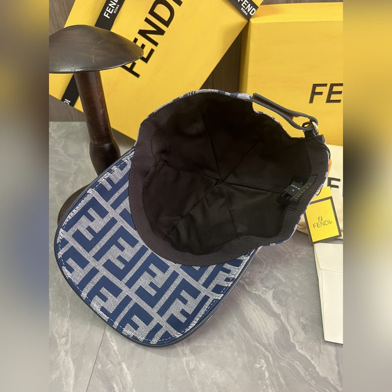 Fendi 原版定制 經(jīng)典款棒球帽 專(zhuān)櫃常年熱賣(mài)款 口碑極佳 提花帆布料 輕盈透