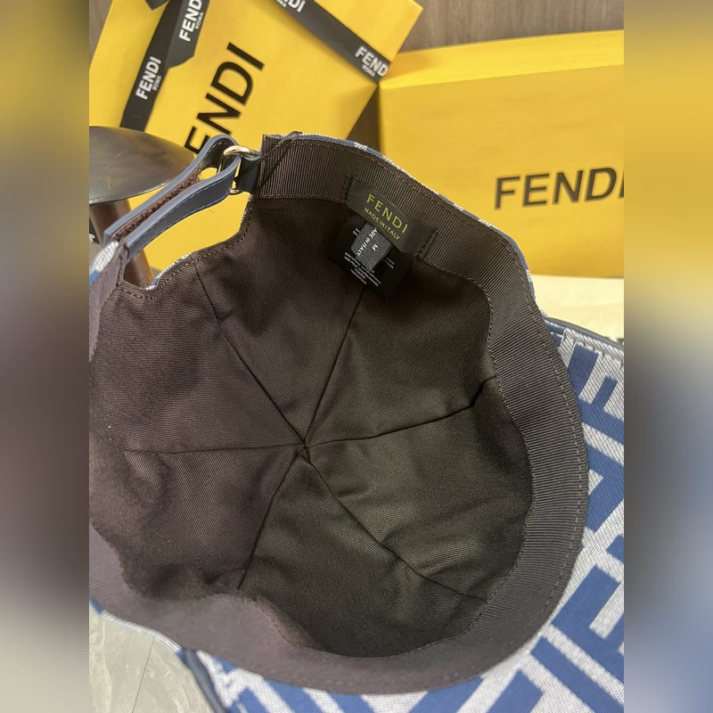 Fendi 原版定制 經(jīng)典款棒球帽 專(zhuān)櫃常年熱賣(mài)款 口碑極佳 提花帆布料 輕盈透