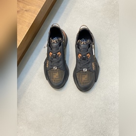 FENDI - 芬迪 芬家Flow 男士休閑運動鞋，搭配松緊帶、側(cè)拉鍊，刻有F的