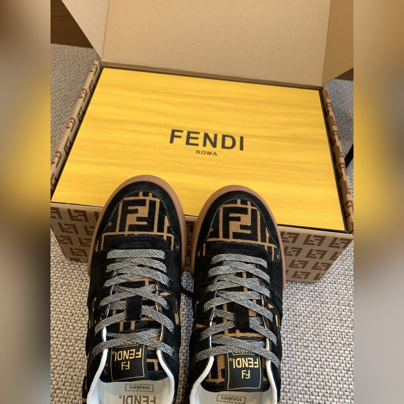 新色 Fendi芬迪闆鞋 休閑運動鞋 情侶款 設計師Kim Jones打造的首