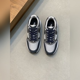 [FENDI]芬迪 -高端品質(zhì) 原單 休閑運動鞋 -鞋面： 納帕小牛皮、絲綢小