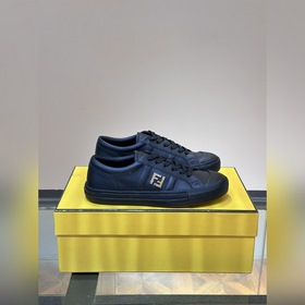 Fendi芬迪 情侶款 休閑 運動鞋 滑闆鞋，新款 Domino 運動鞋成為深受