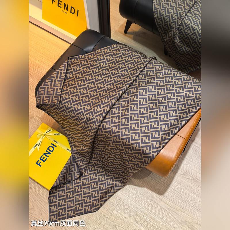 18姆米雙面 90x90cm斜紋真絲 芬迪 滿幅FF