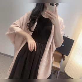 Fendi 25新款 FF金銀絲提花披肩 Size：140x140cm 材質45