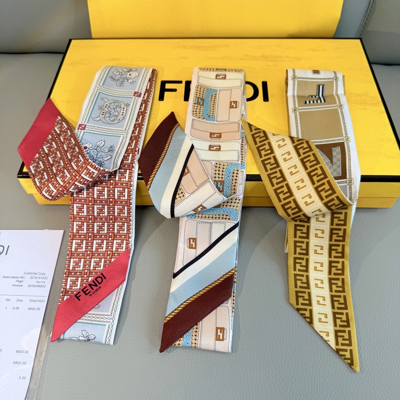 芬迪最讓人心動的絲巾終于出來啦，超有辨識 FENDI雙面佩戴束發帶絲巾 雙面可穿