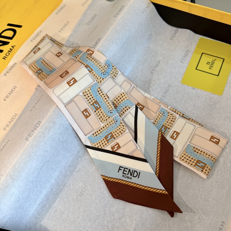 芬迪最讓人心動的絲巾終于出來啦，超有辨識 FENDI雙面佩戴束發帶絲巾 雙面可穿