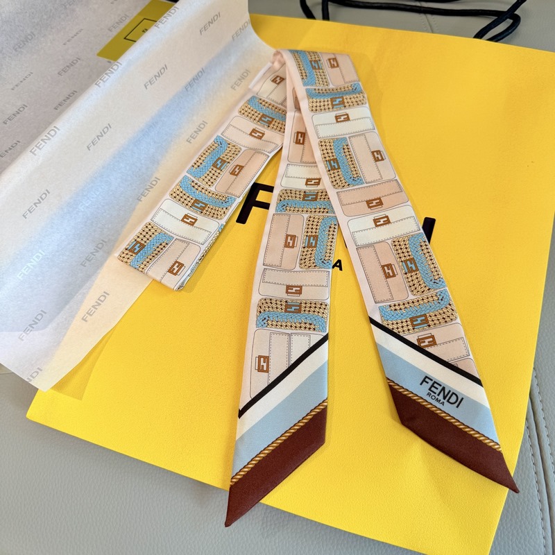 芬迪最讓人心動的絲巾終于出來啦，超有辨識 FENDI雙面佩戴束發帶絲巾 雙面可穿