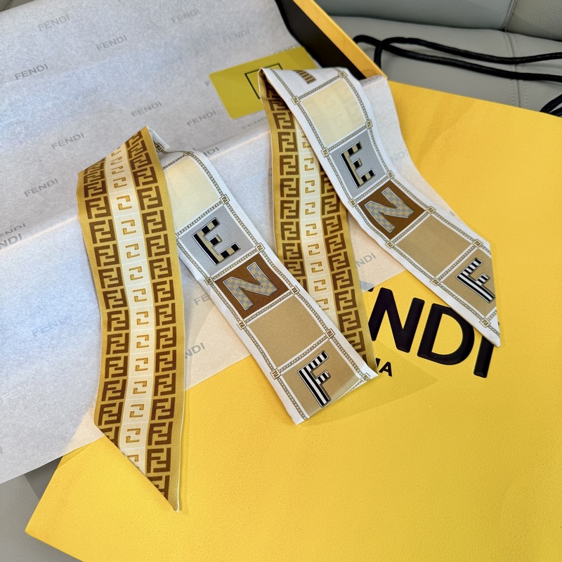 芬迪最讓人心動的絲巾終于出來啦，超有辨識 FENDI雙面佩戴束發帶絲巾 雙面可穿