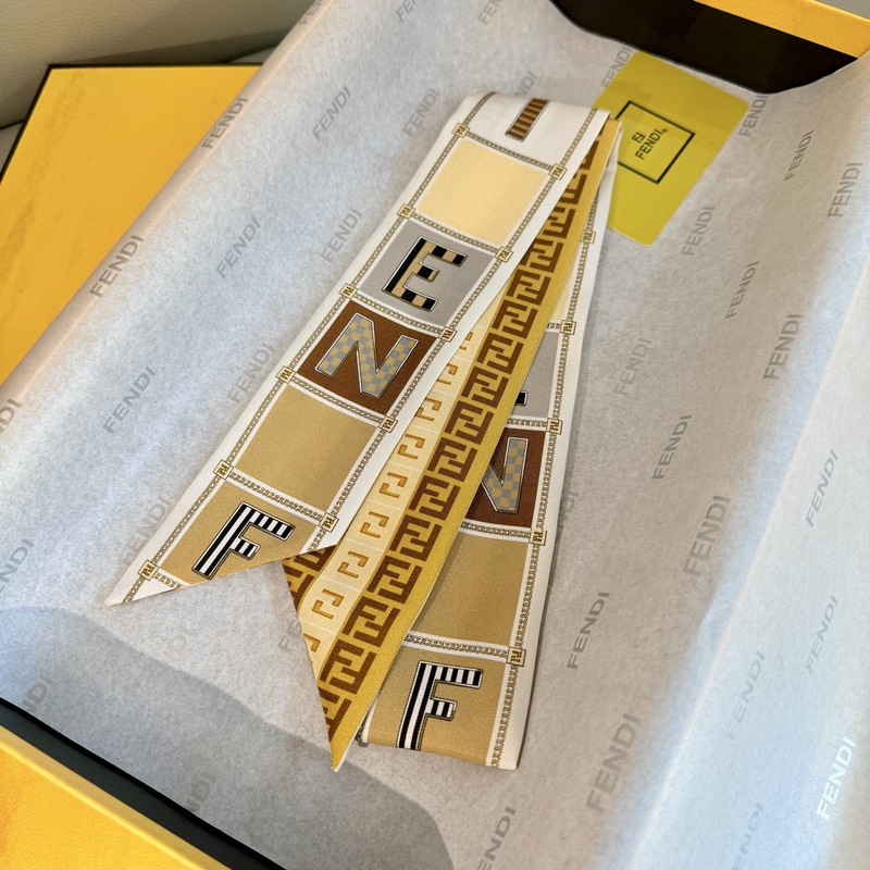 芬迪最讓人心動的絲巾終于出來啦，超有辨識 FENDI雙面佩戴束發帶絲巾 雙面可穿