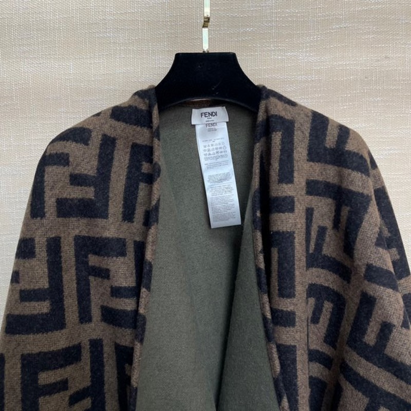 極品原單 芬迪Fendi重磅最新經(jīng)典FF字母元素雙面老花鬥篷，大極品，專櫃155