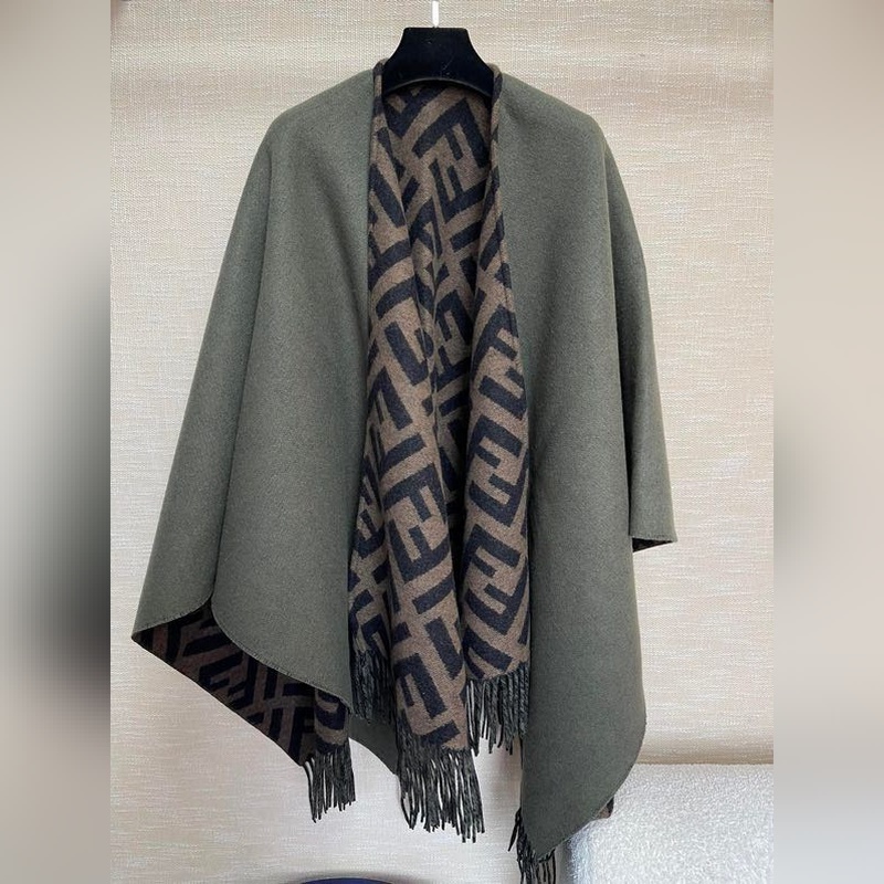 極品原單 芬迪Fendi重磅最新經(jīng)典FF字母元素雙面老花鬥篷，大極品，專櫃155