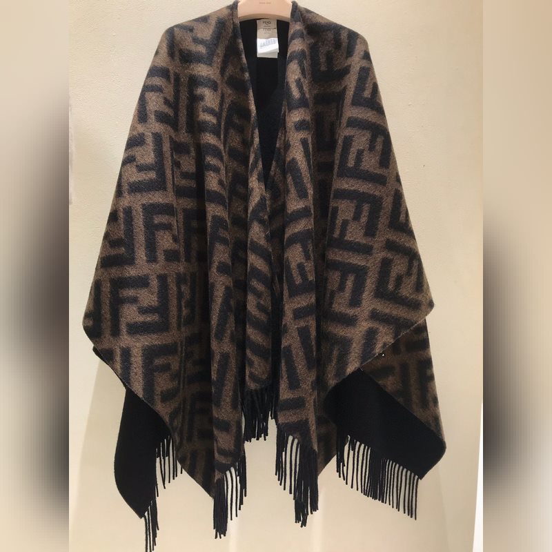 極品原單 芬迪Fendi重磅最新經典FF字母元素雙面老花鬥篷，大極品，專櫃155