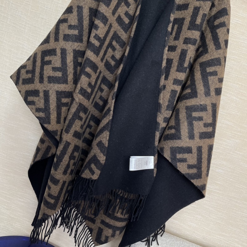 極品原單 芬迪Fendi重磅最新經典FF字母元素雙面老花鬥篷，大極品，專櫃155