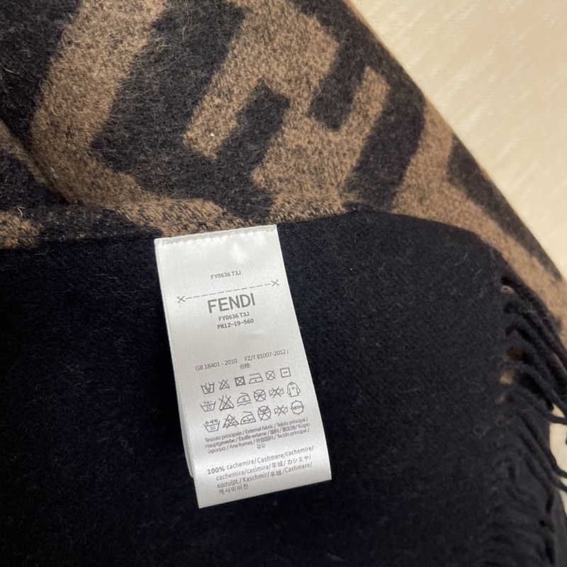 極品原單 芬迪Fendi重磅最新經典FF字母元素雙面老花鬥篷，大極品，專櫃155