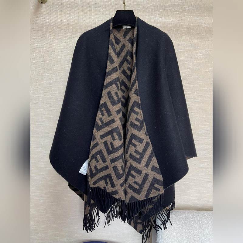 極品原單 芬迪Fendi重磅最新經典FF字母元素雙面老花鬥篷，大極品，專櫃155