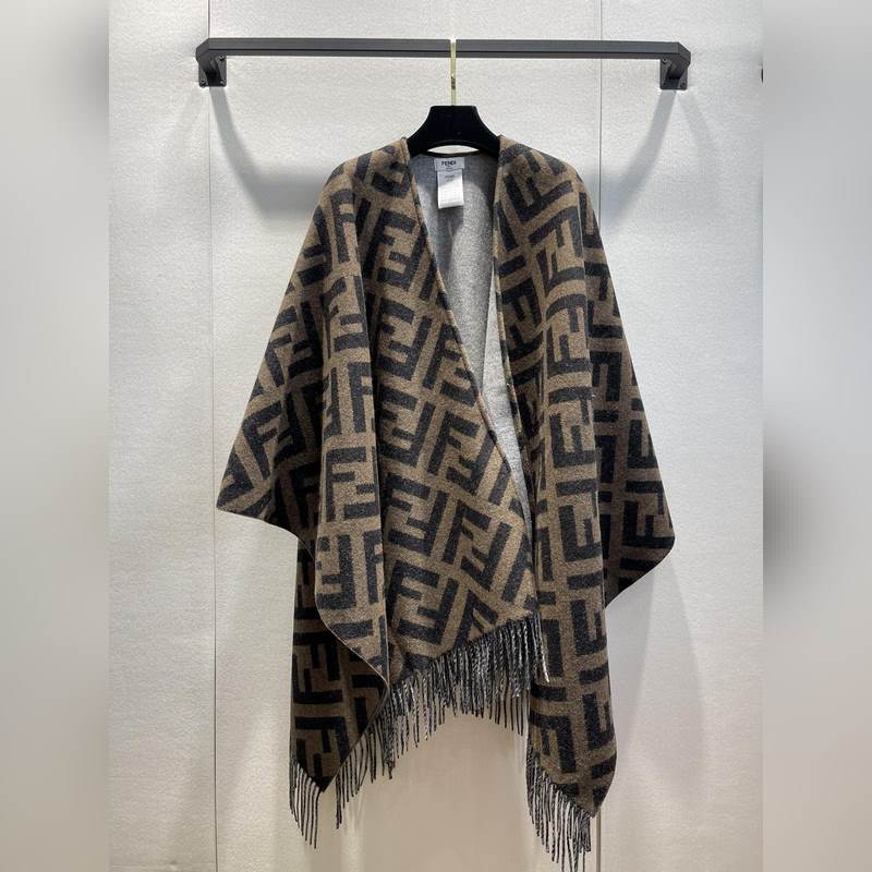 極品原單 芬迪Fendi重磅最新經(jīng)典FF字母元素雙面老花鬥篷，大極品，專櫃155